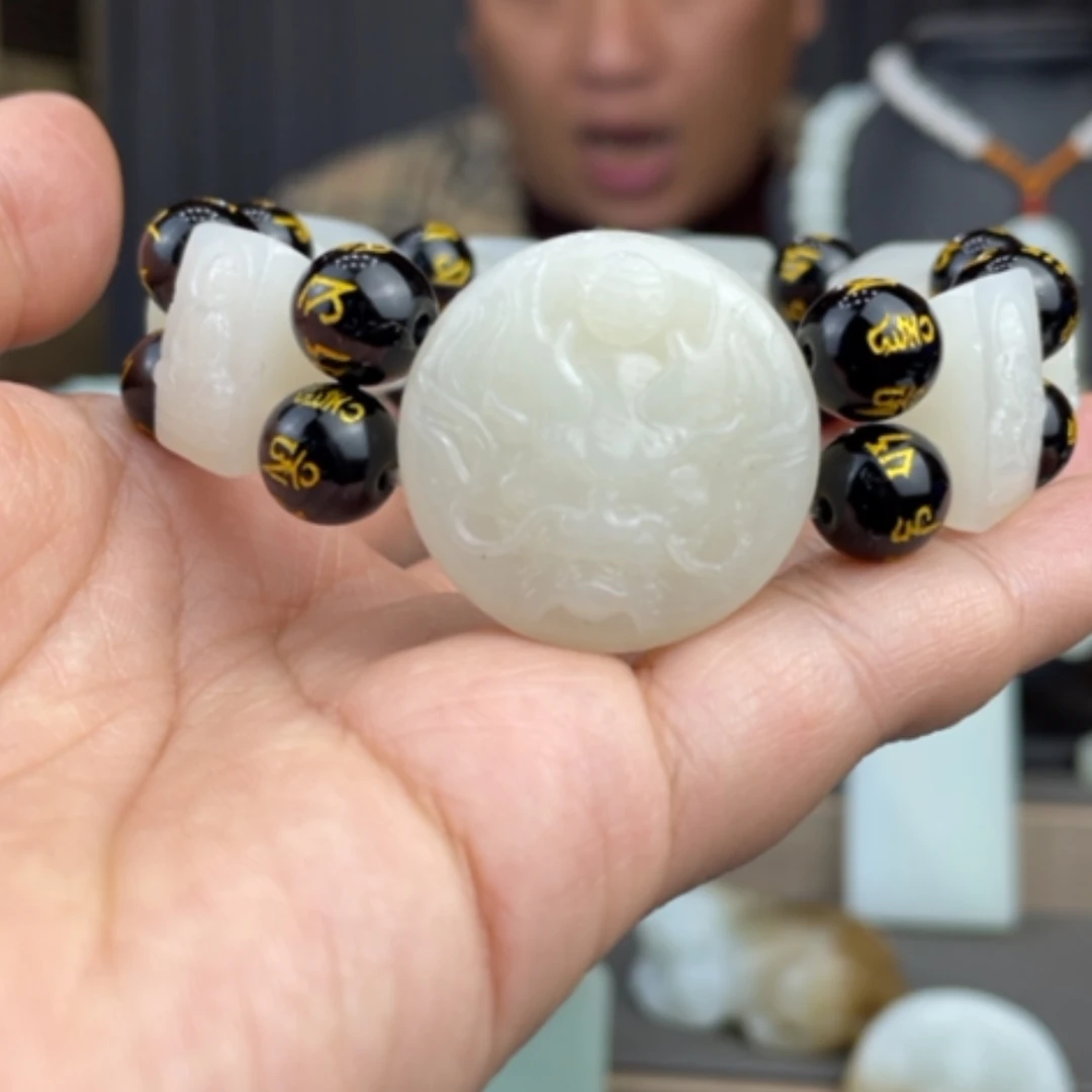 【闪购商品】颈饰未镶嵌和田玉