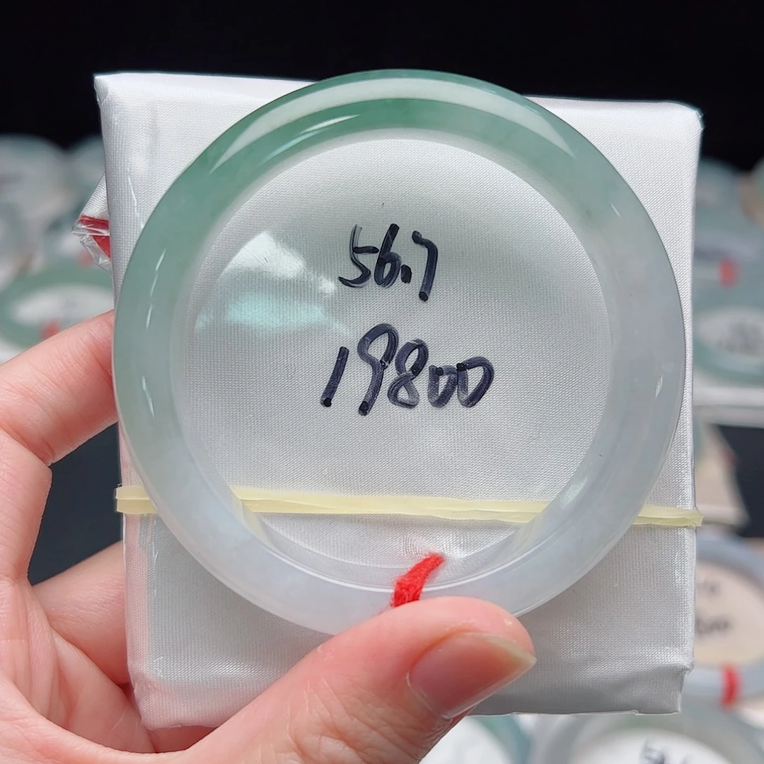 翡翠未镶嵌手镯A货