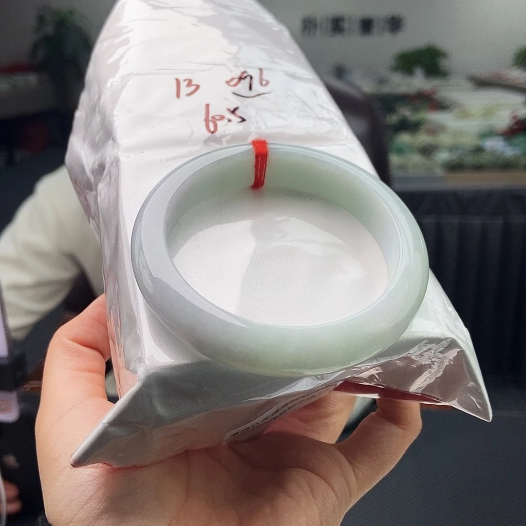 翡翠未镶嵌手镯拍一发一