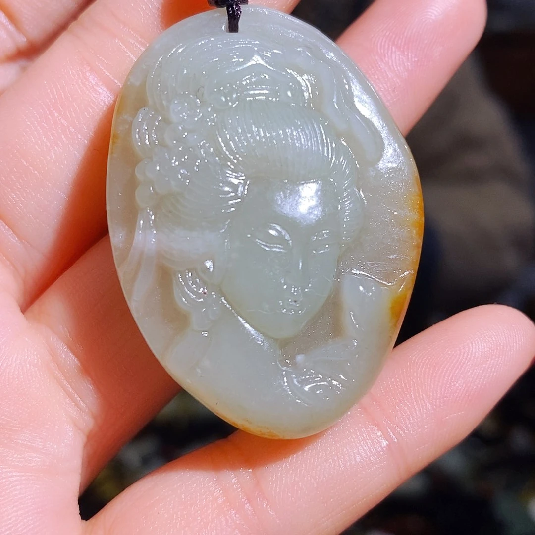 和田玉颈饰未镶嵌