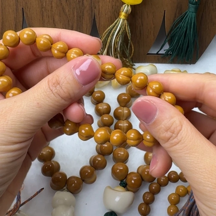 吊坠猴头核桃屁桃