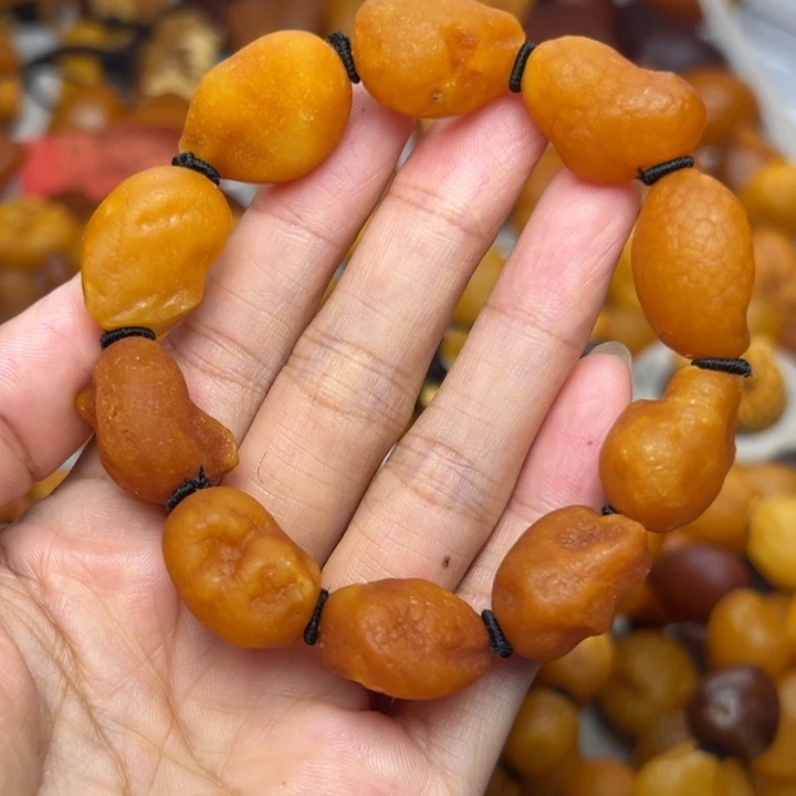 琥珀未镶嵌颈饰天然蜜蜡