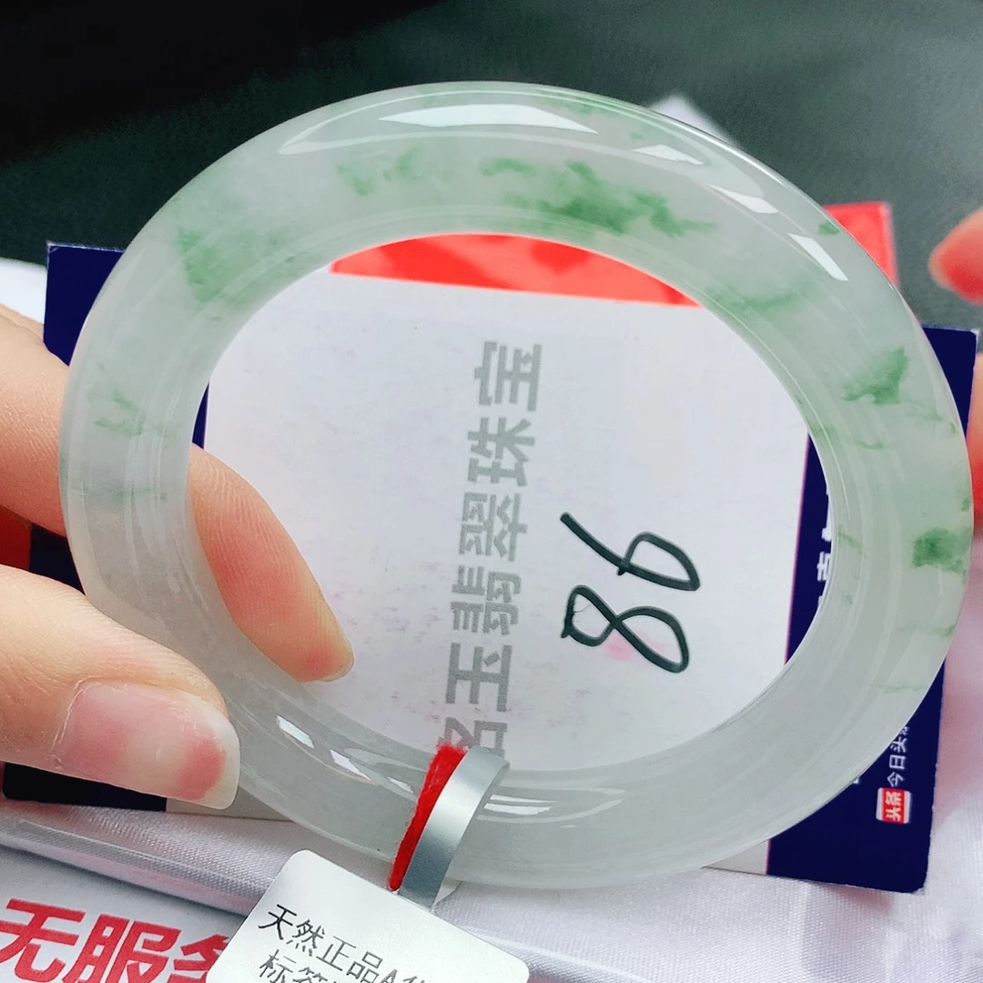 翡翠手镯未镶嵌缅甸天然a货翡翠手镯