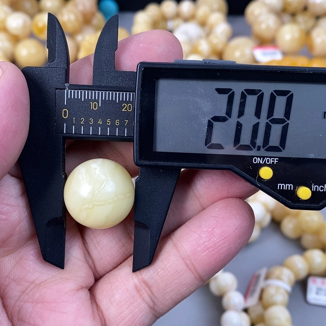 蜜蜡未镶嵌珠宝奇石5.1g
