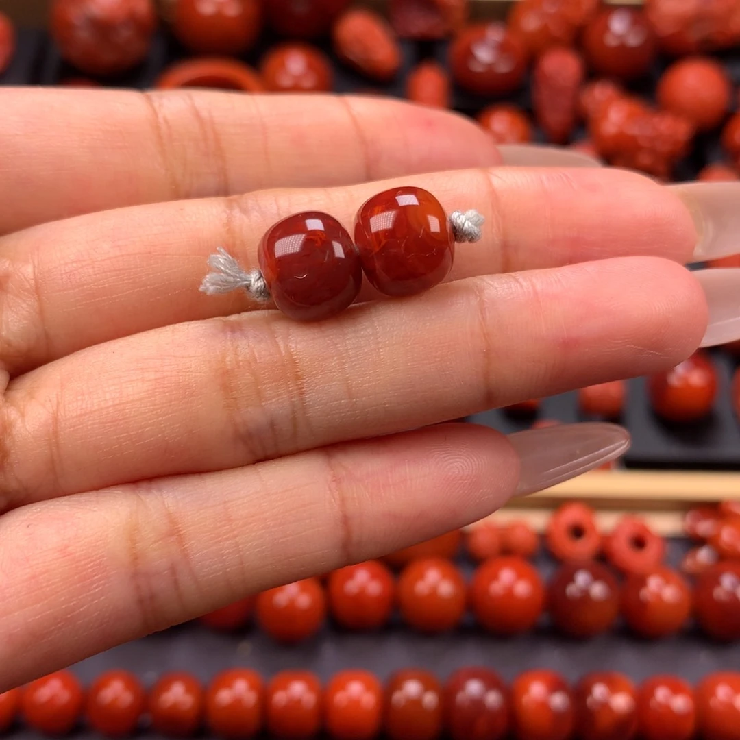 未镶嵌火焰纹老型对珠10mm南红玛瑙