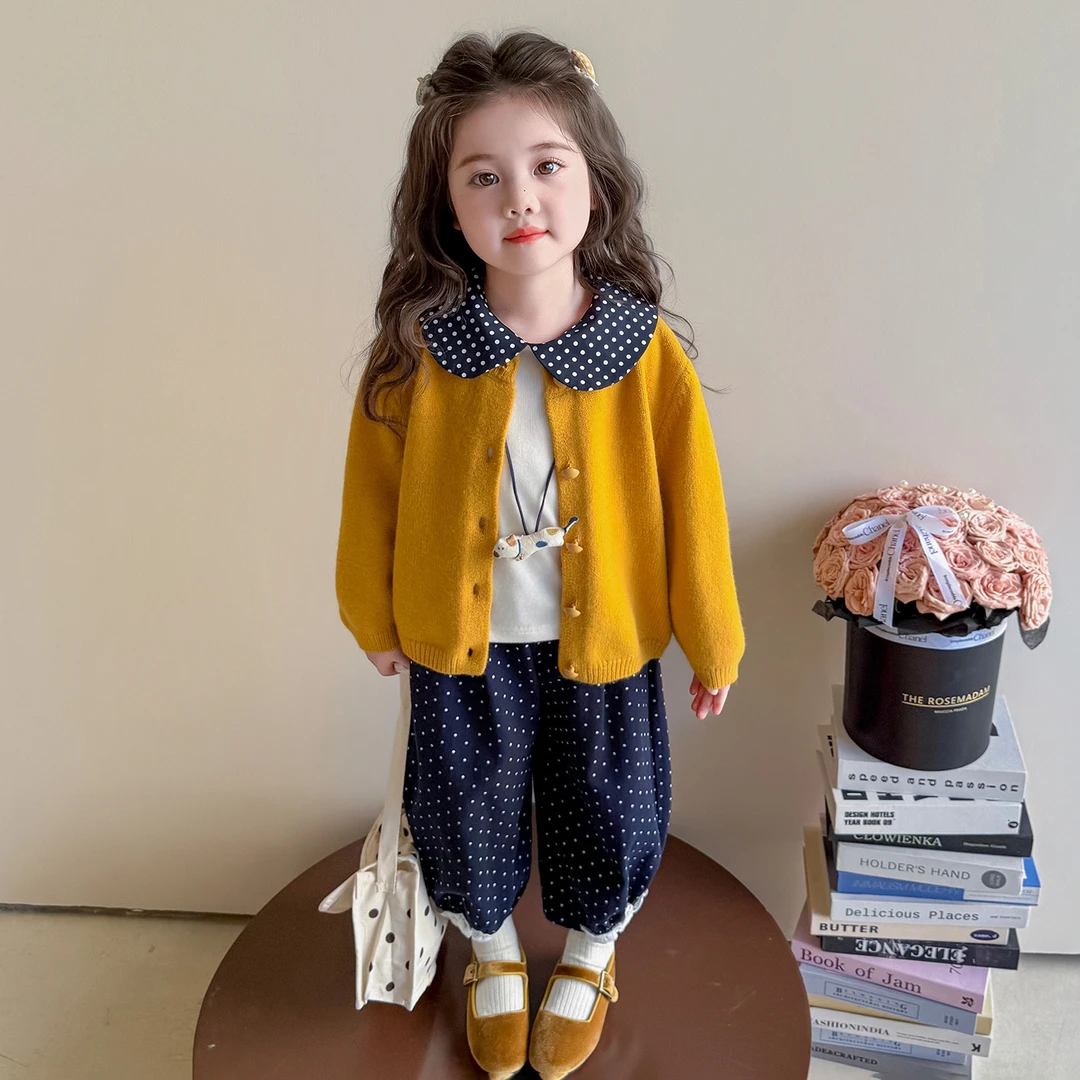 秋冬2025新款女童毛衣外套三件套娃娃领打底衫长裤宝宝秋季套装潮