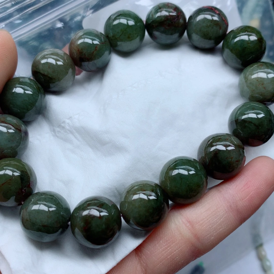 翡翠项链未镶嵌翡翠