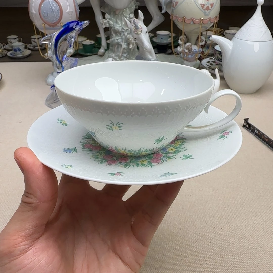 瓷片新号开播点点关注
