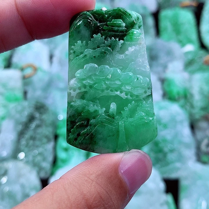 吊坠(不含链)未镶嵌翡翠
