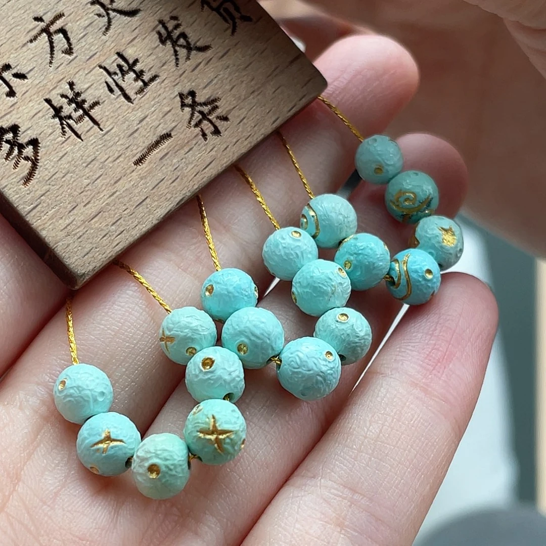 未镶嵌绿松石颈饰