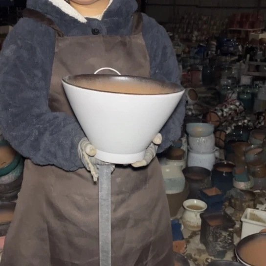 红陶口28高19瑕疵