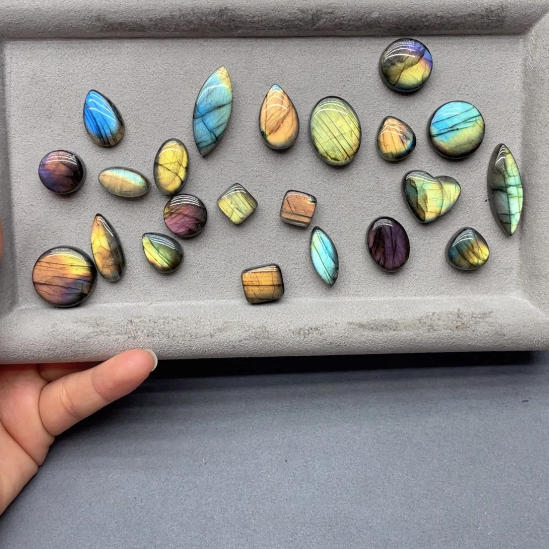 小****长石银S925镶嵌颈饰