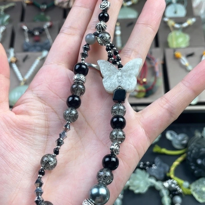 蛇纹石玉合金颈饰