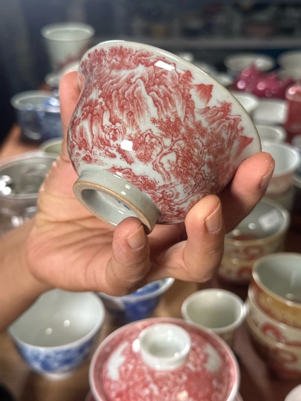柴窑釉里红山水图有瑕