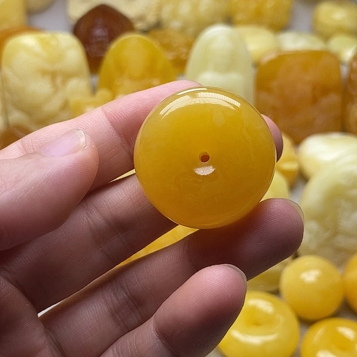 琥珀颈饰未镶嵌琥珀蜜蜡