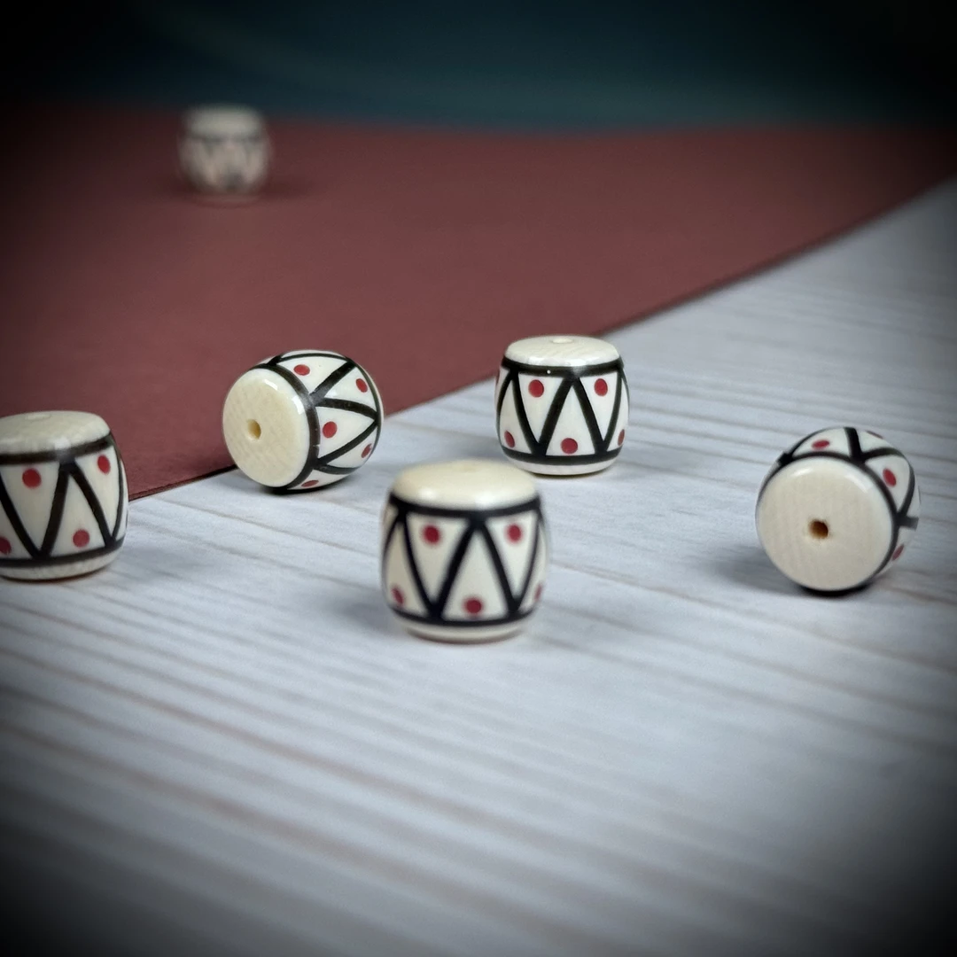 A381-O天然猛犸牙镶嵌鼓珠约10*10mm多样性发其一支持鉴定