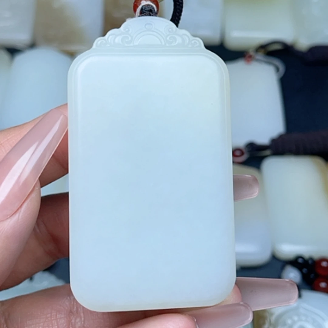 【闪购商品】颈饰未镶嵌和田玉