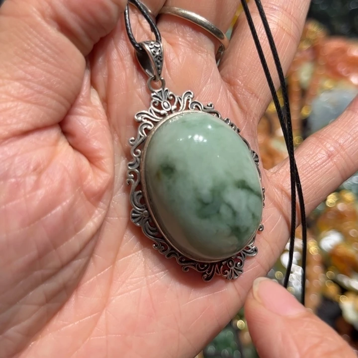 岫玉未镶嵌岫玉吊坠