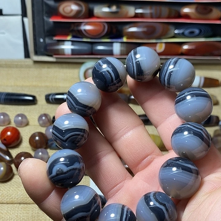 玛瑙/玉髓合金颈饰