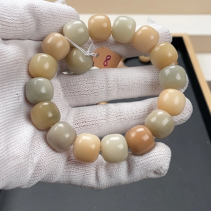 白玉菩提吊坠卡15马卡龙通货