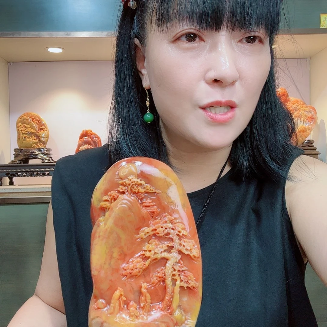 世***界寿山石昌化田黄摆件