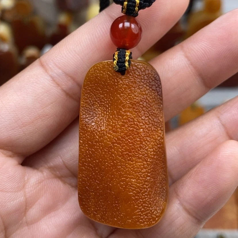 【闪购商品】琥珀颈饰未镶嵌