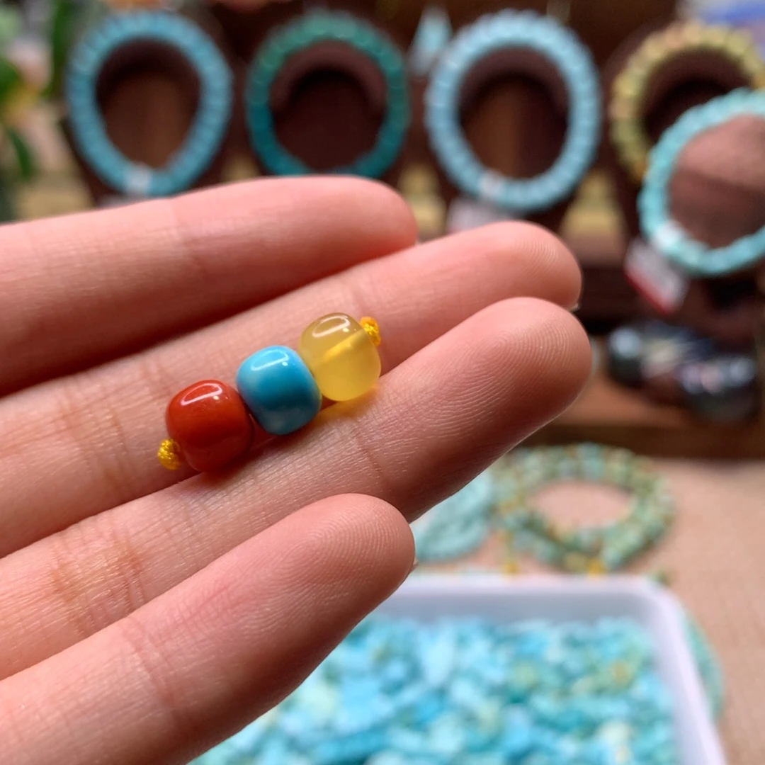 南红玛瑙配饰未镶嵌