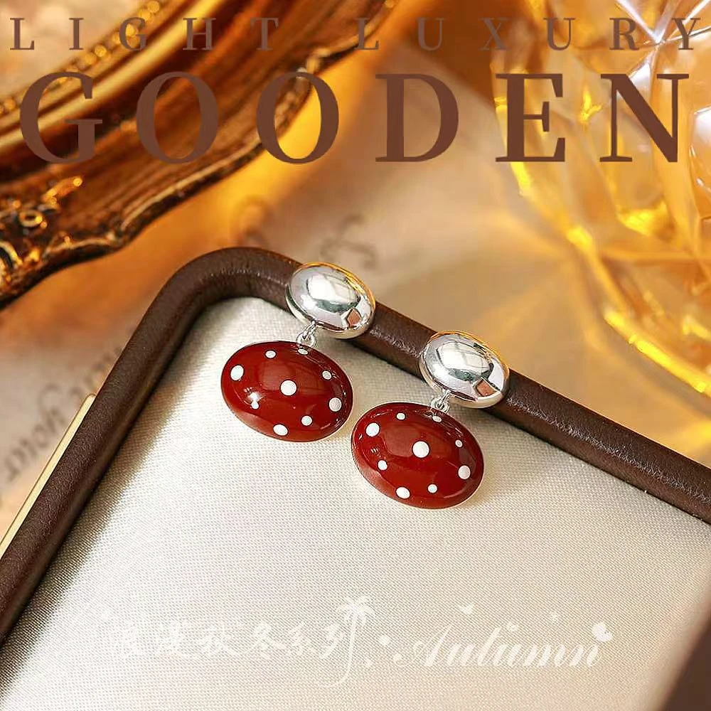 铜合金耳饰 Gooden岛家【甜心红豆】银针秋冬小巧百搭时尚气质耳环