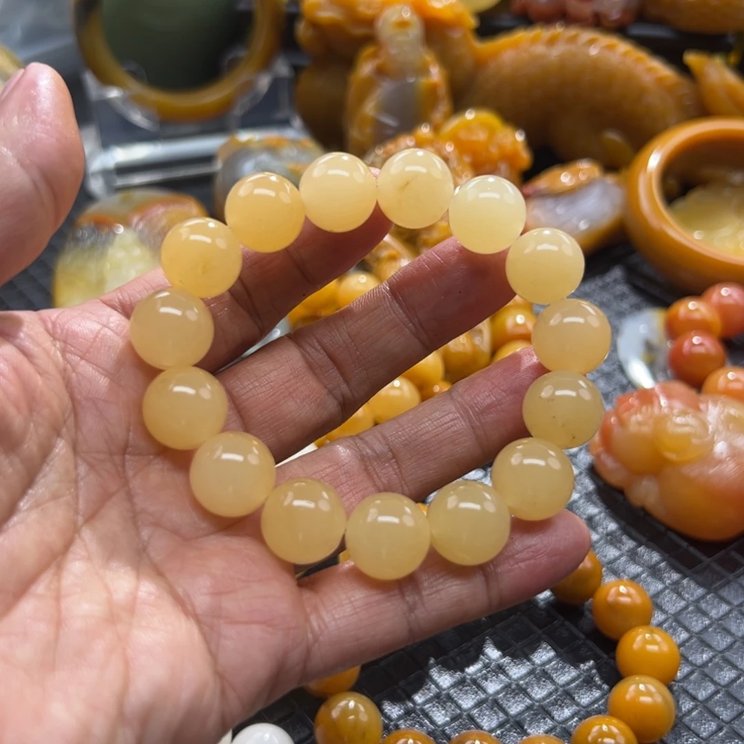 石英质玉未镶嵌颈饰