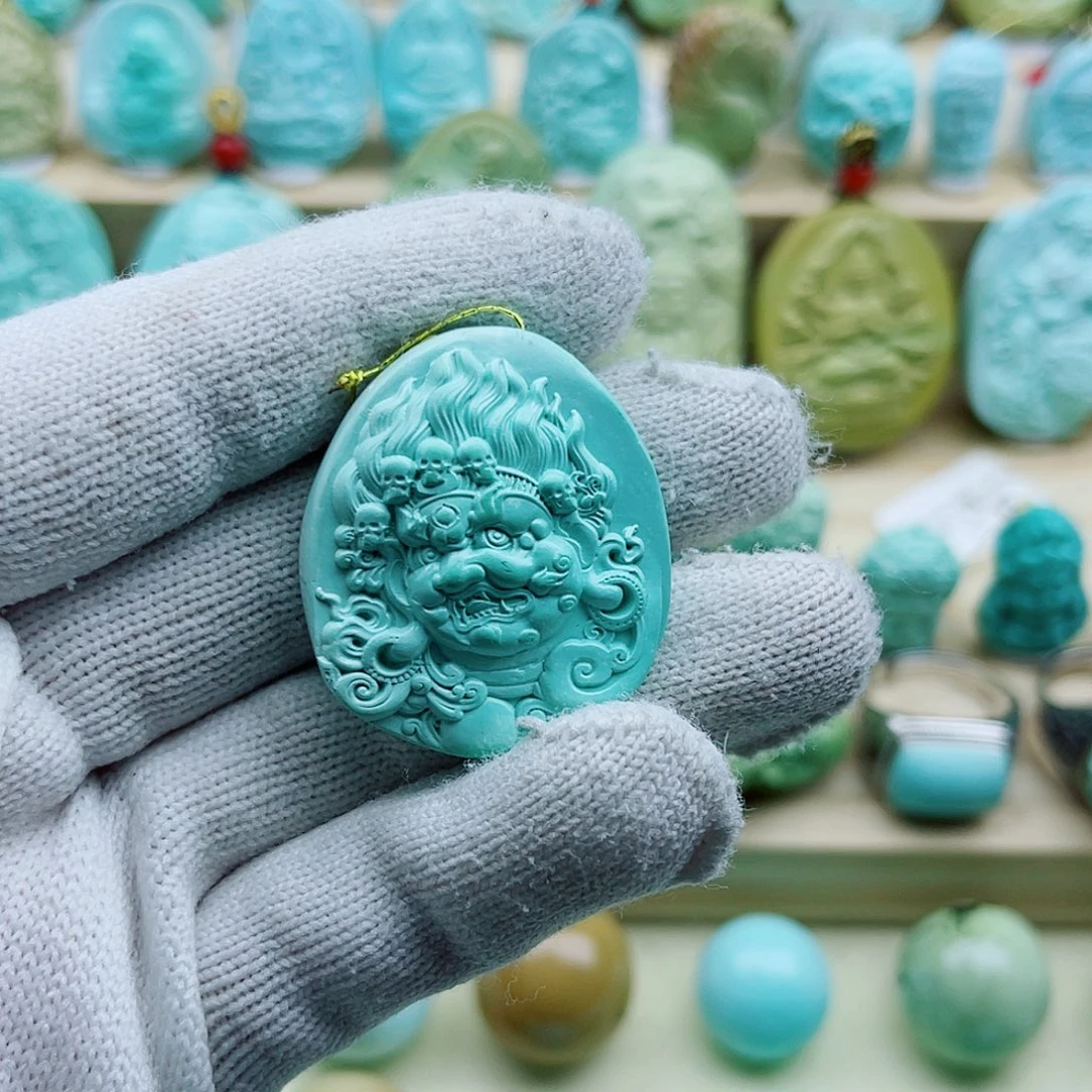 绿松石未镶嵌珠宝奇石