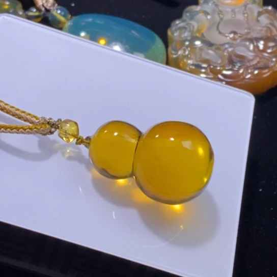 琦***玥琥珀未镶嵌裸石葫芦