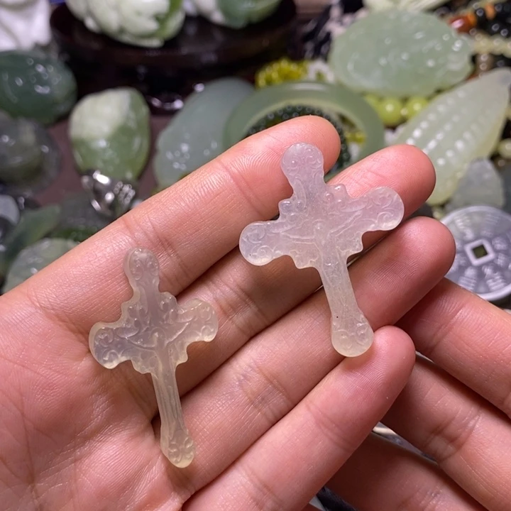 翰***林岫玉未镶嵌岫玉颈饰
