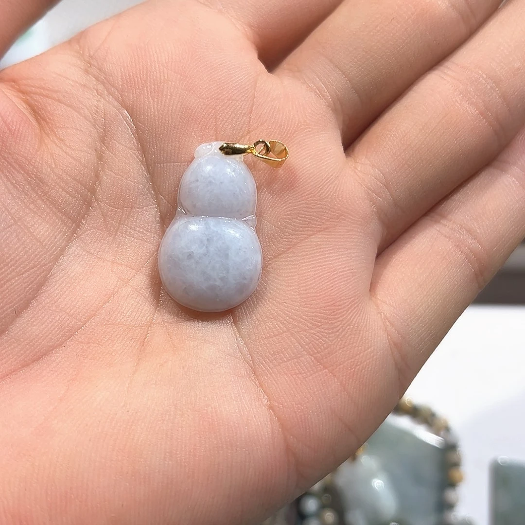 翡翠未镶嵌颈饰挂件