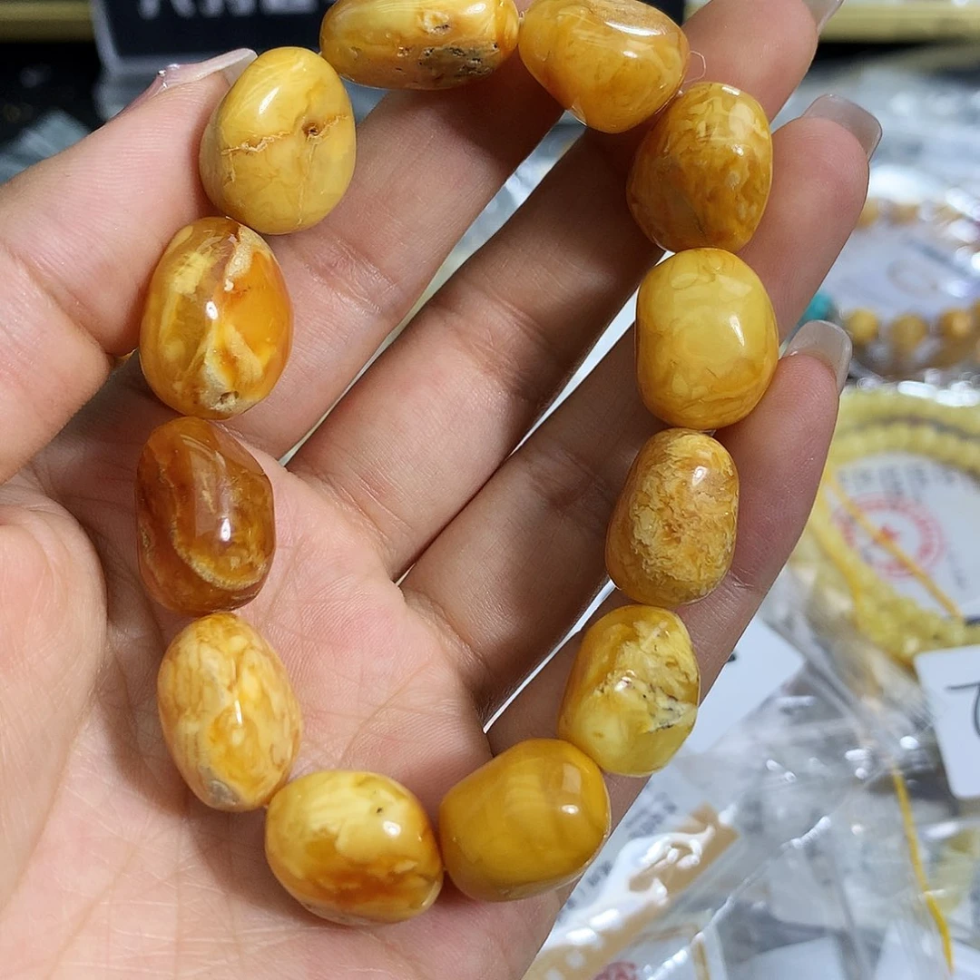 未镶嵌琥珀珠宝奇石