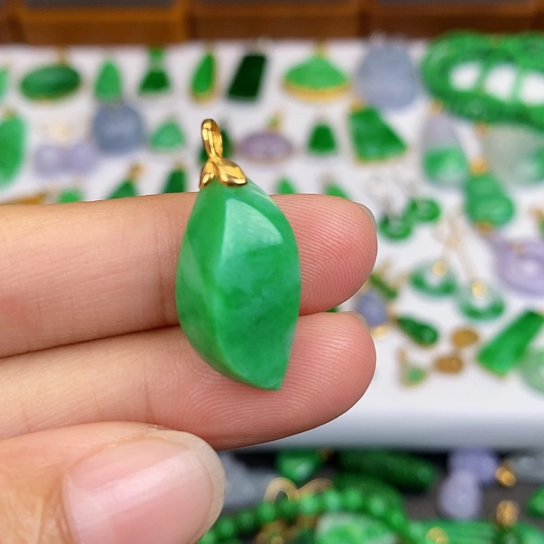 吊坠(不含链)18K金镶嵌翡翠