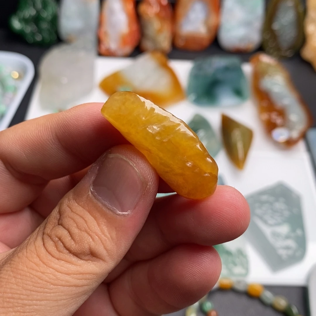定制翡翠未镶嵌冰黄翡翠随形有瑕疵先问在拍