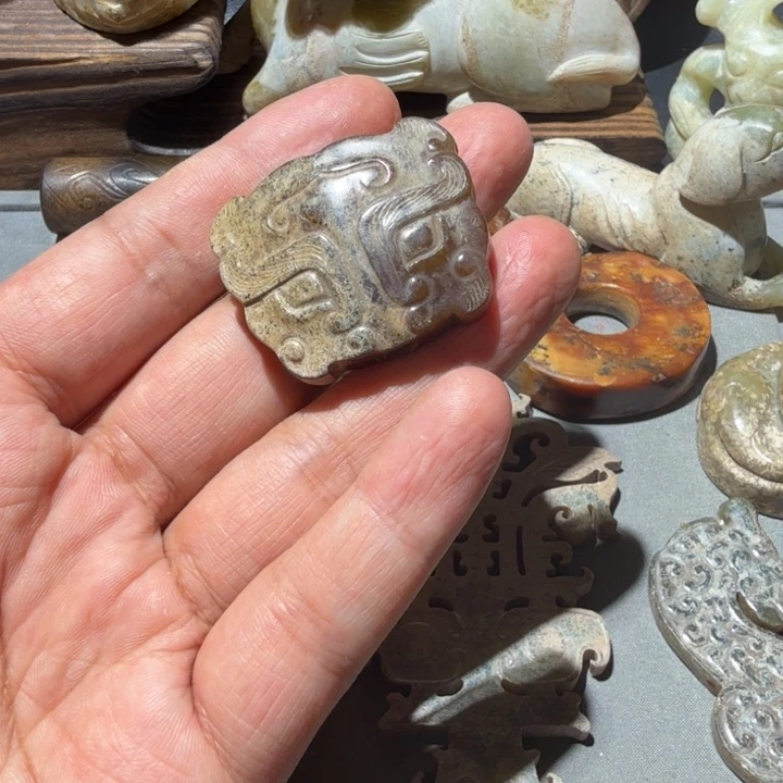 用***5和田玉未镶嵌车挂