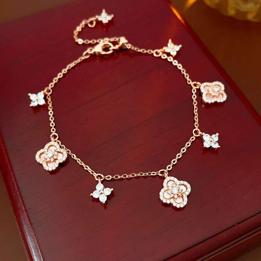 铜合金锆石手链 锆石四叶花手链精致复古时尚高级感百搭手饰