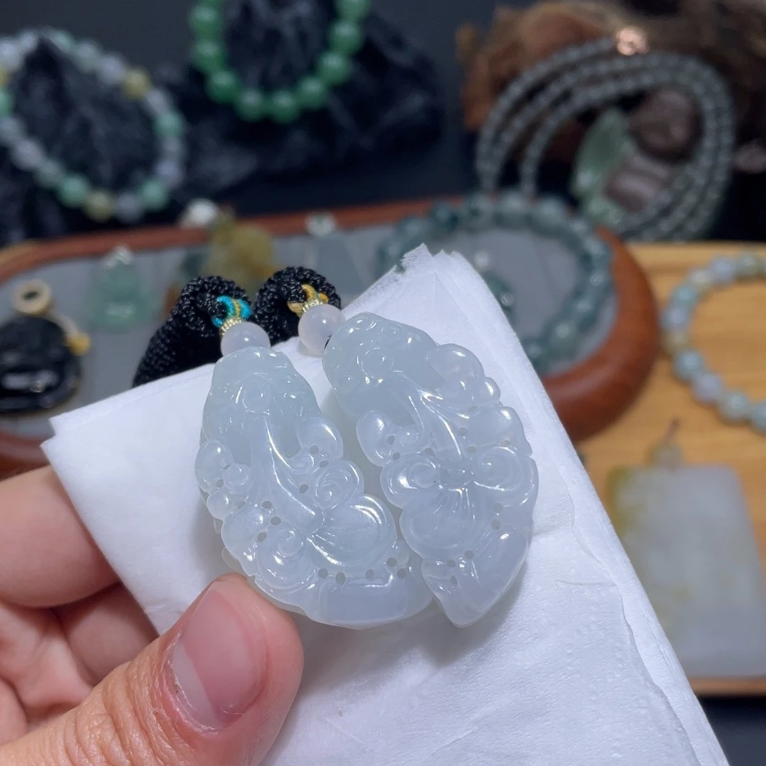 定制翡翠未镶嵌吊坠