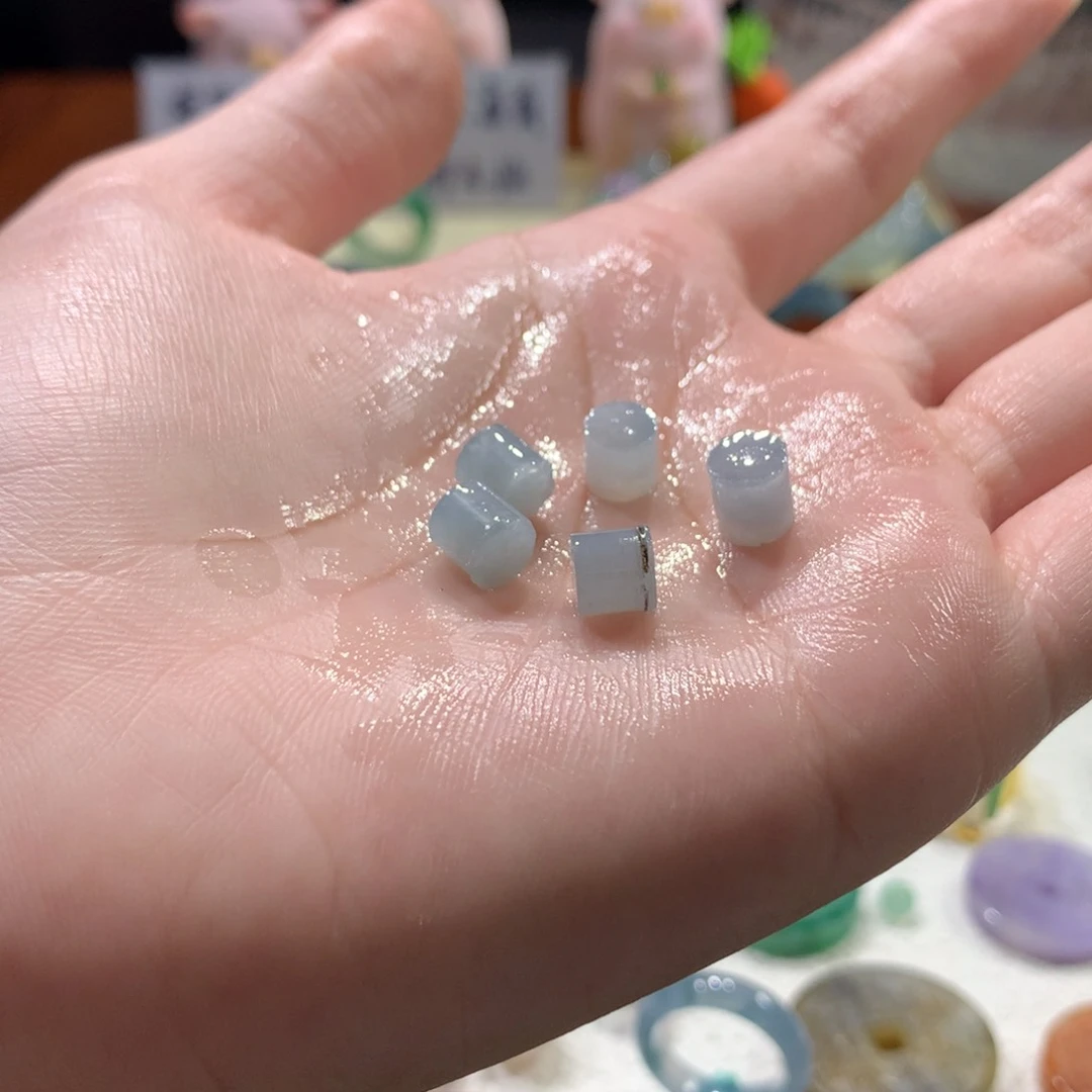 未镶嵌定制翡翠薄****?