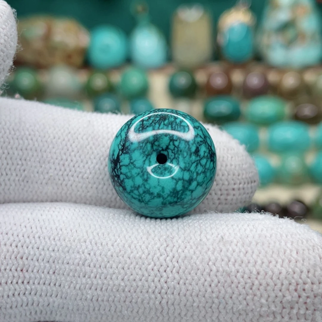 未镶嵌绿松石颈饰