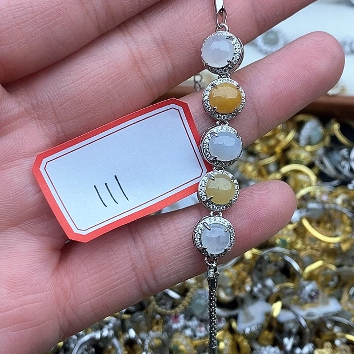 翡翠未镶嵌戒指111