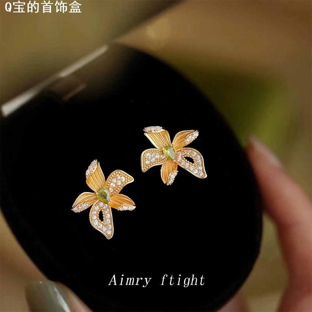 925银玻璃耳饰 原创鸢尾花设计师款微镶锆石s925银针耳钉新款花朵