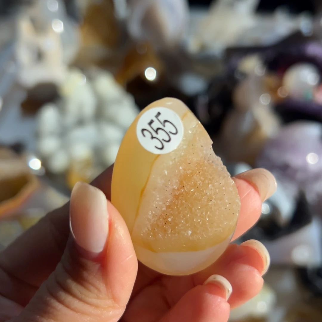 玛瑙/玉髓未镶嵌雕刻件