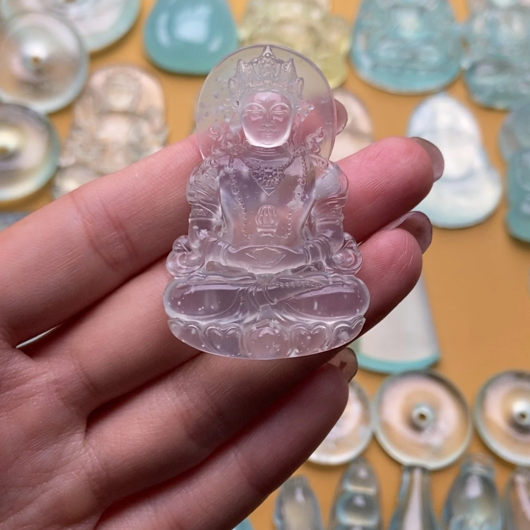 树***样未镶嵌蛇纹石玉颈饰度母