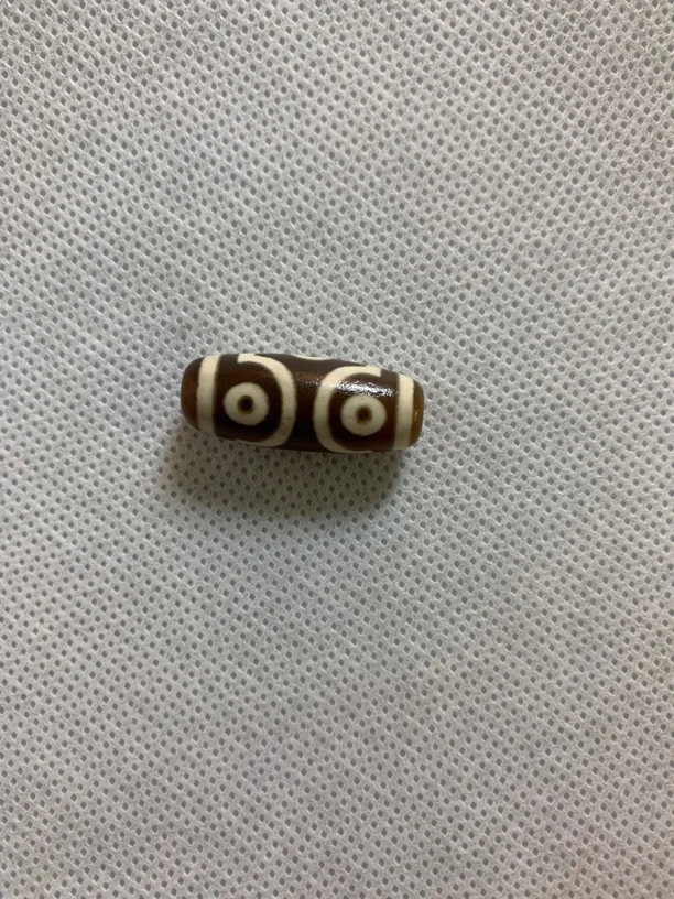 包浆六眼天珠吊坠