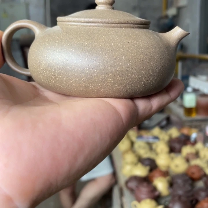 紫砂紫砂寒江。蟹壳青