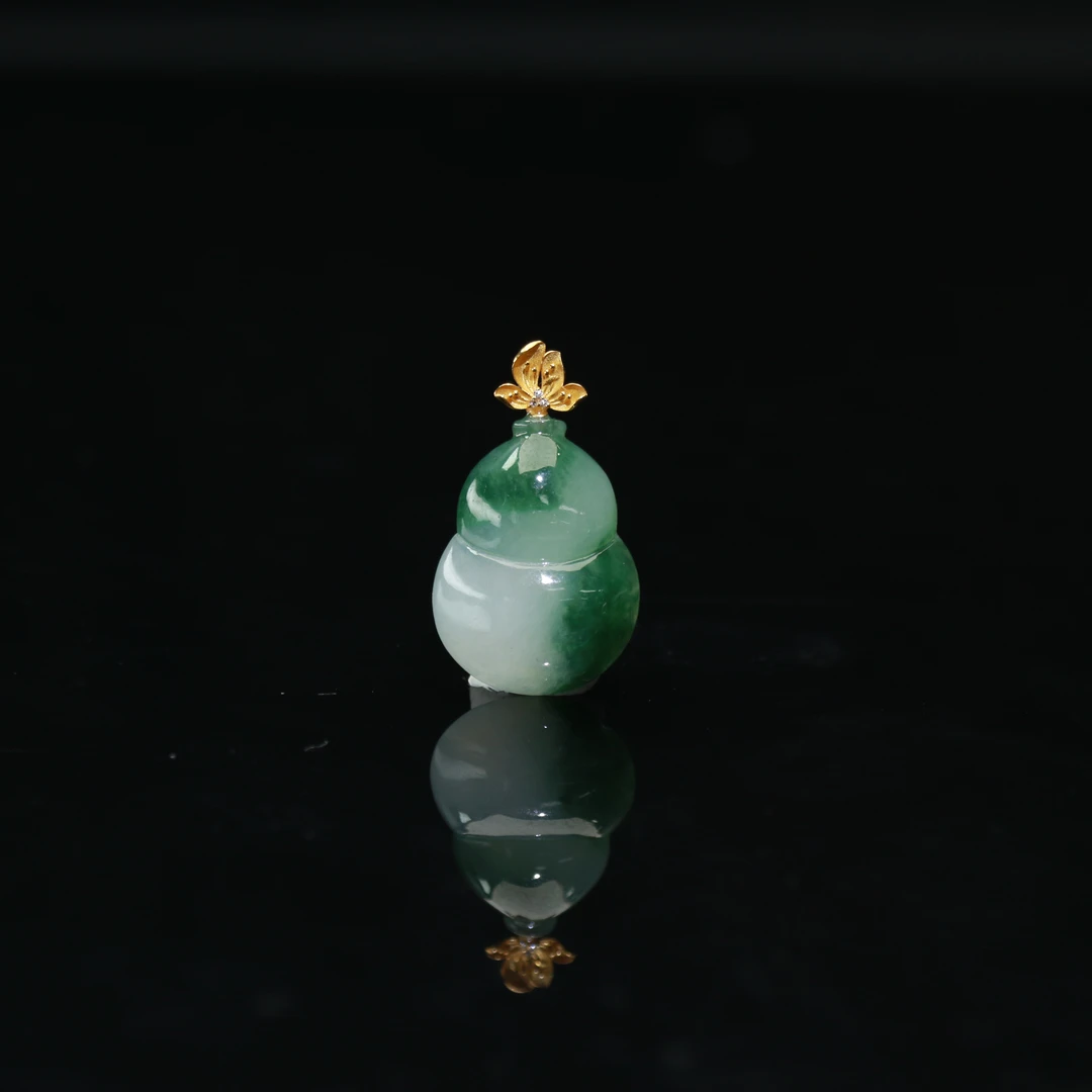 9天然缅甸翡翠A货18k飘花葫芦/200526/保利厦门拍卖