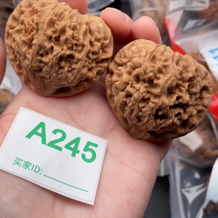 文玩核桃吊坠核桃