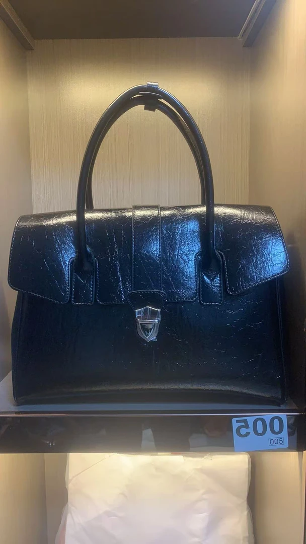 新款时尚亮面精致手拎手提女包3969